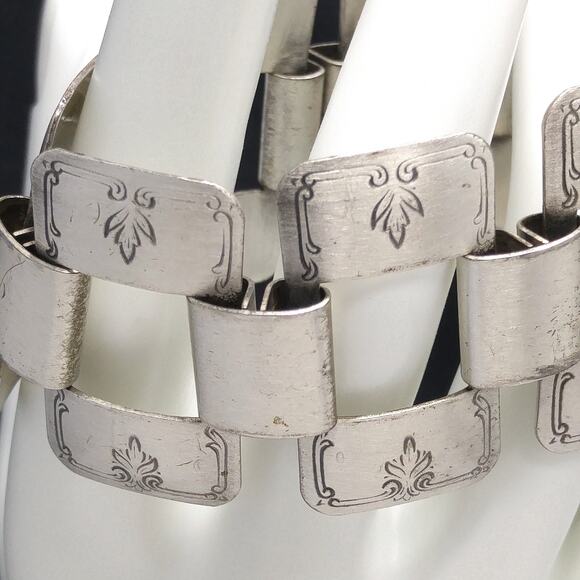 Vintage Sarah Coventry Bracelet, "Melody" Design, Silver Tone, 1970s Jewelry - Picture 3 of 10